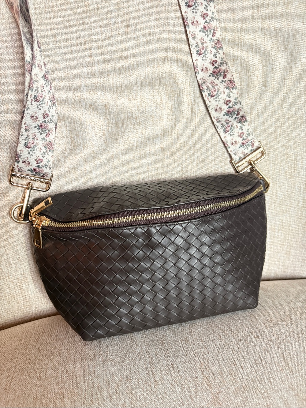 Modern + Chic Rory Oversized Belt Bag in Espresso with bonus straps!